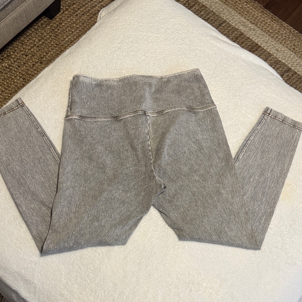 Lysse Gray High-Waisted jegging - Picture 2 of 3